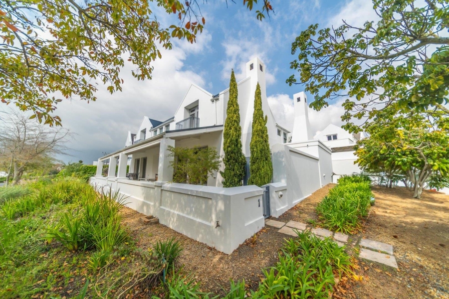 To Let 5 Bedroom Property for Rent in De Zalze Winelands Golf Estate Western Cape